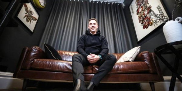 开云-曼联传奇+曼市大亨，大内天命之年畅谈双重人生