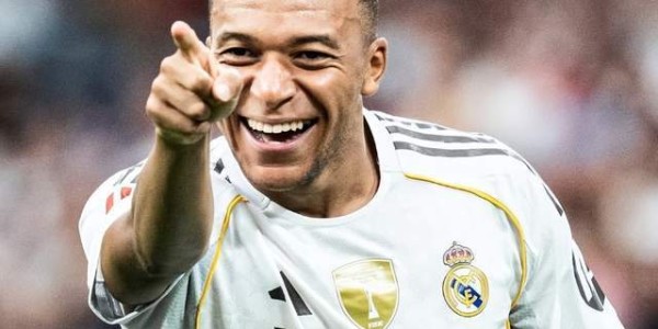 开云体育-凌晨4点皇马出战：赢球将暂时登顶 3巨头合体 姆巴佩冲20球