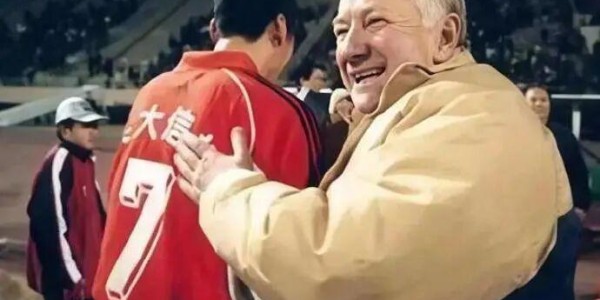 开云-逝者 | 前山东泰山主帅去世，曾自荐执教国足