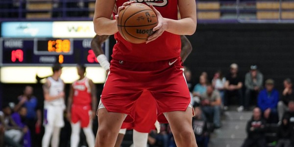 开云体育-队友极坑，仍砍31+8+3，正负值+13，他确实在稳定进步|杨瀚森|圣迭戈快船|快船|杨翰森|洛杉矶快船队_新浪体育_新浪新闻