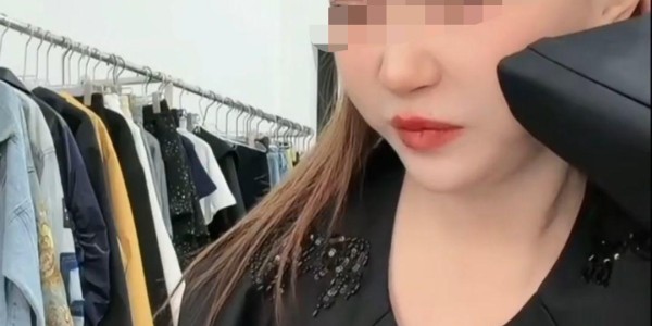 开云-39岁山西网红“王炸姐”直播时突然大喊“难受”，脑干出血送医抢救仍不幸离世，义工协会会长：她参加公益活动已有七八年