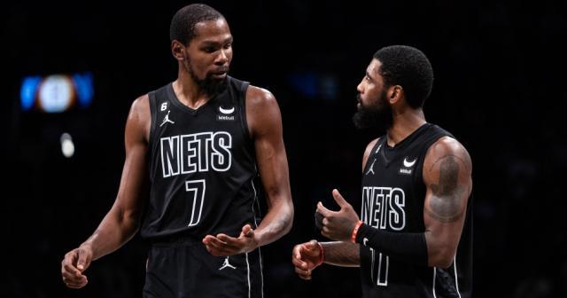 1667723754469027348.jpg a60674a8-kevin-durant-kyrie-irving-talk-brooklyn-nets-getty-images.jpg